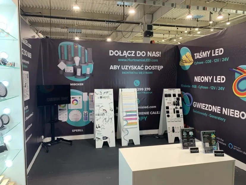 hurtownialed.com exhibition stand
